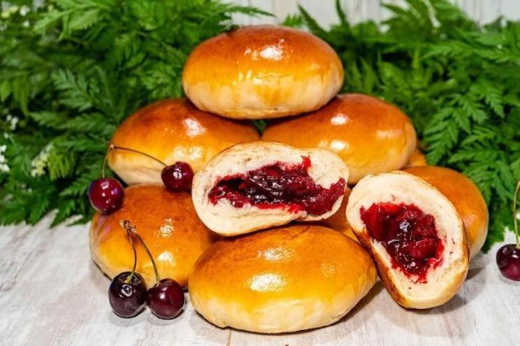Cherry-Filled Kefir Butter Pies