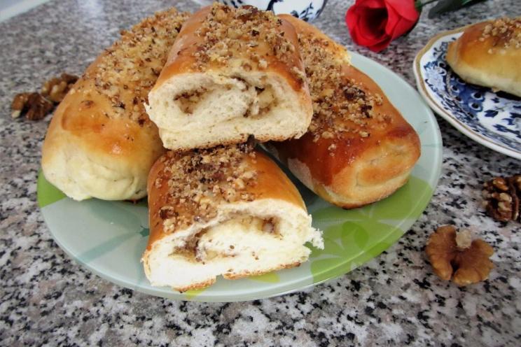 Nut-Filled Yeast Dough Buns Nut-Filled Yeast Dough Buns