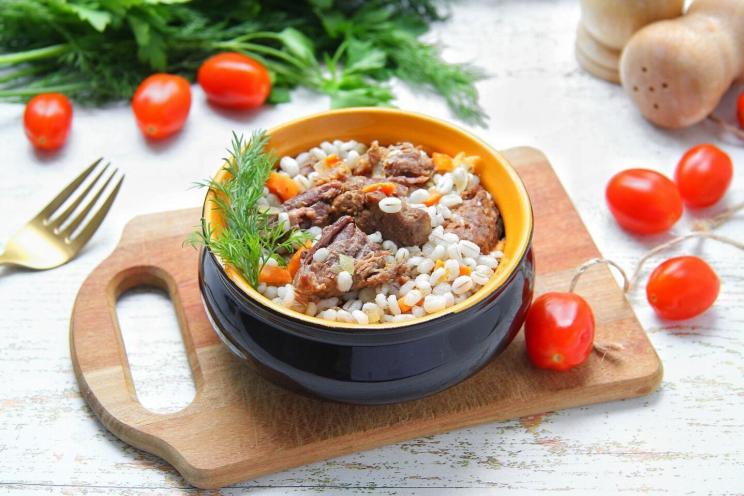 Hearty Skillet Barley Porridge with Stewed Meat