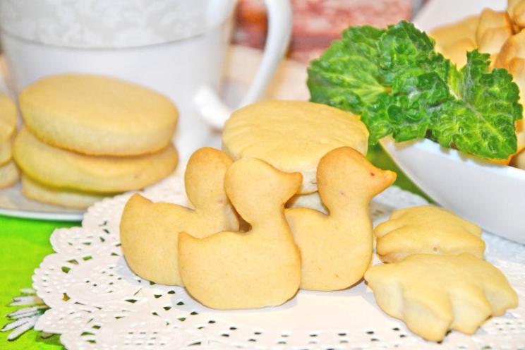 Crumbly Homemade Whey Cookies