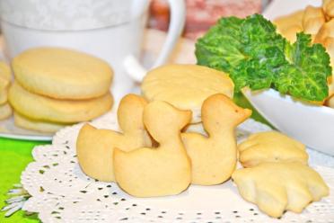 Crumbly Homemade Whey Cookies