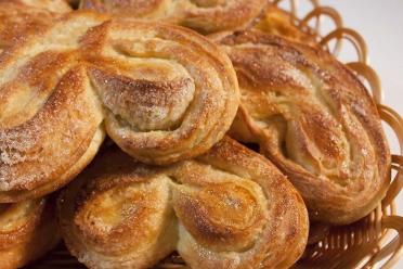 Fluffy Yeast Sugar Buns Recipe