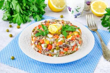 Quick & Delicious Canned Saury Salad with Egg and Peas