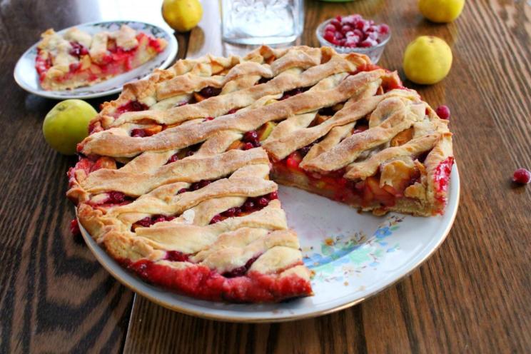 Cranberry Apple Pie: The Perfect Autumn Treat