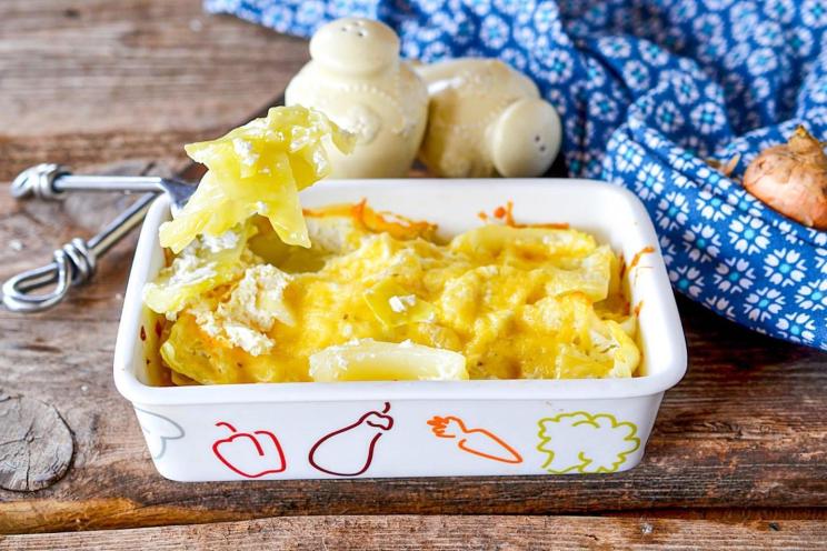 Baked Cabbage in Creamy Sauce