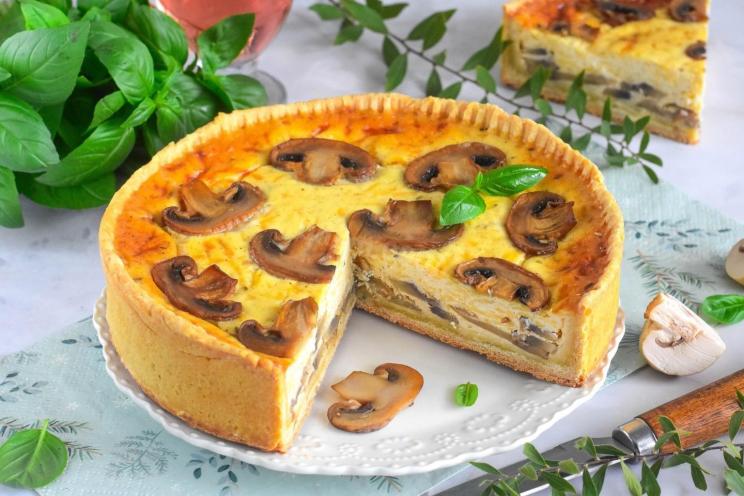 Cheesy Mushroom Quiche: Perfect for Any Occasion Cheesy Mushroom Quiche: Perfect for Any Occasion
