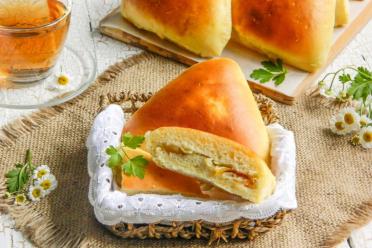 Fluffy Oven-Baked Cabbage Pies