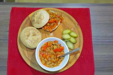 Budget-Friendly Meat-Sauce Sloppy Joe