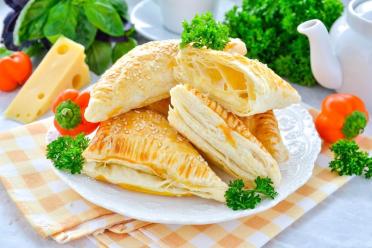 Cheesy Puff Pastry Delights