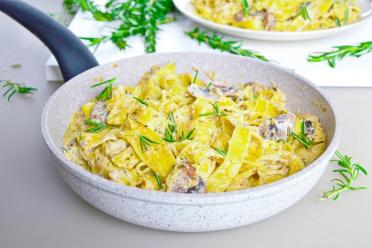 Creamy Mushroom Fettuccine in 20 Minutes