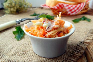 Quick Carrot, Apple, and Cheese Salad