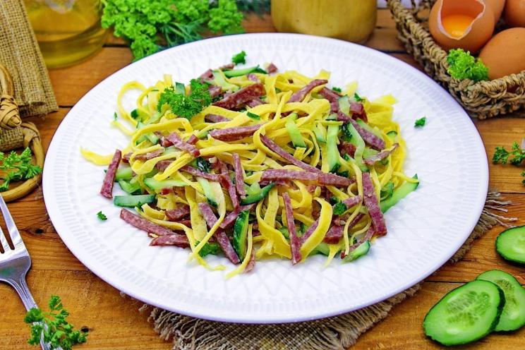 Quick & Easy Pancake and Smoked Sausage Salad