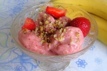 Refreshing Banana-Strawberry Sorbet