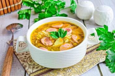 Quick & Easy Sausage Noodle Soup