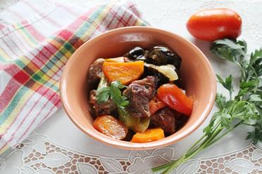 Roasted Meat and Vegetables in a Bag