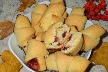 Quick No-Yeast Bagels with Jam