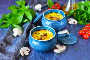 Chicken and Mushroom Julienne Dinner Pots