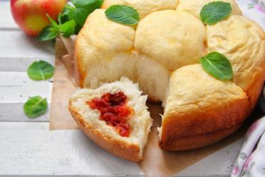 Fluffy Slow Cooker Yeast Buns