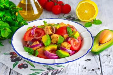 Spicy Tofu & Tomato Salad