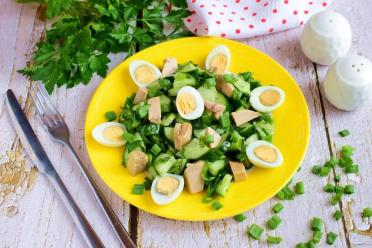 Quick and Delicious Cod Liver Salad with Cucumber and Egg