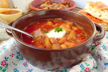 Quick & Easy Tomato Bean Soup