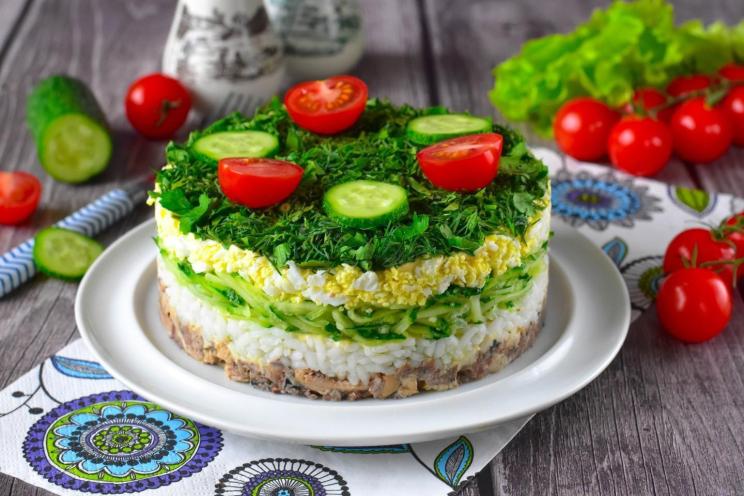 Crispy Canned Fish Rice Salad with Egg