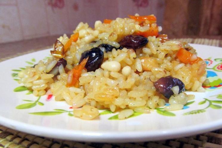 Quick and Flavorful Fruit Pilaf