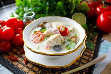 Easy Thai Tom Kha Coconut Soup