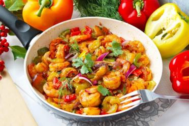 Stir-Fry Shrimp and Veggies in Soy Sauce