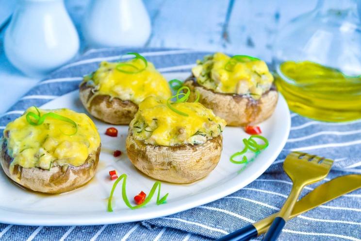 Chicken and Cheese Stuffed Mushrooms