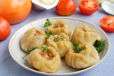 Steamed Meat Dumplings (Buuz)