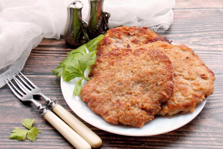 Quick and Tasty Pan-Fried Minced Schnitzel Quick and Tasty Pan-Fried Minced Schnitzel