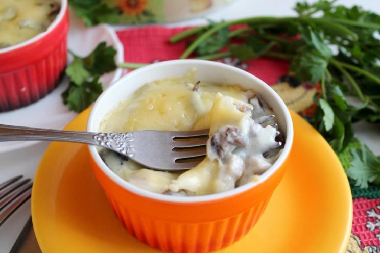 Chicken and Mushroom Julienne in Bechamel Sauce (No Butter)