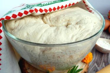 Easy Yeast Dough for Perfect Oven-Baked Pies