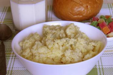 Crumbly Slow Cooker Millet Porridge