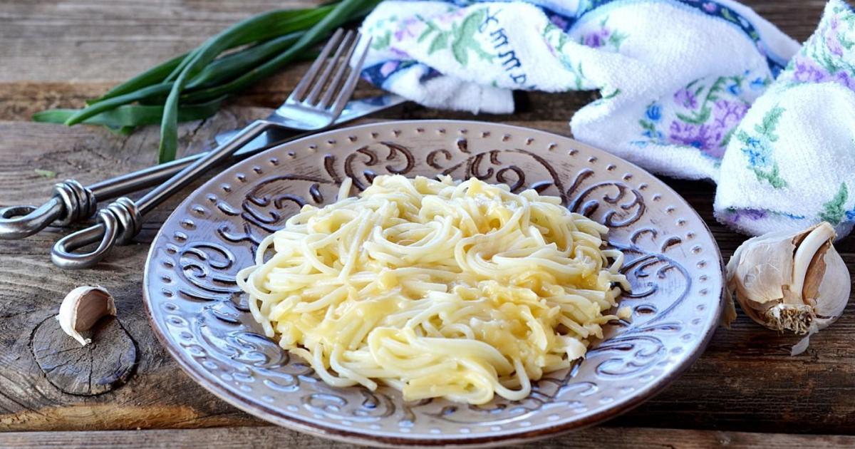 Quick Easy Microwave Mac N Cheese Ready In Just Minutes Sbs Recipes