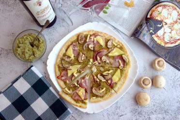 Quick & Easy Parmesan Sauce Pizza