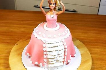 Beautiful Barbie Fondant Cake