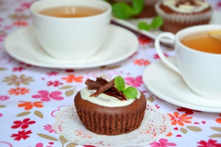 Chocolate Cupcakes with Tangy Curd Surprise