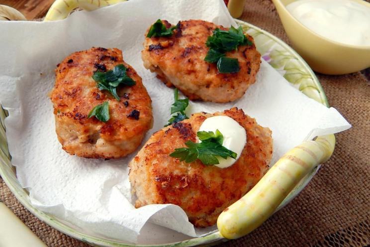 Cheesy Minced Meat Cutlets