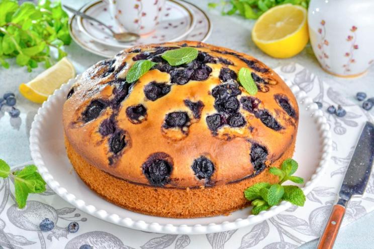 Fluffy Milk Pie with Berries or Fruits