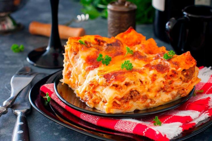Easy Classic Lasagna Bolognese with Bechamel Easy Classic Lasagna Bolognese with Bechamel