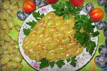Festive Grape Chicken Salad