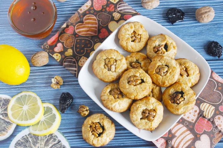 Prune & Walnut Shortbread Cookies