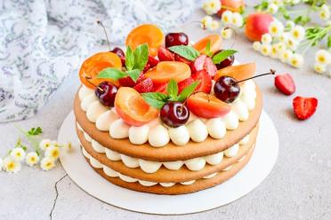 Honey Cake with Cream Cheese Frosting