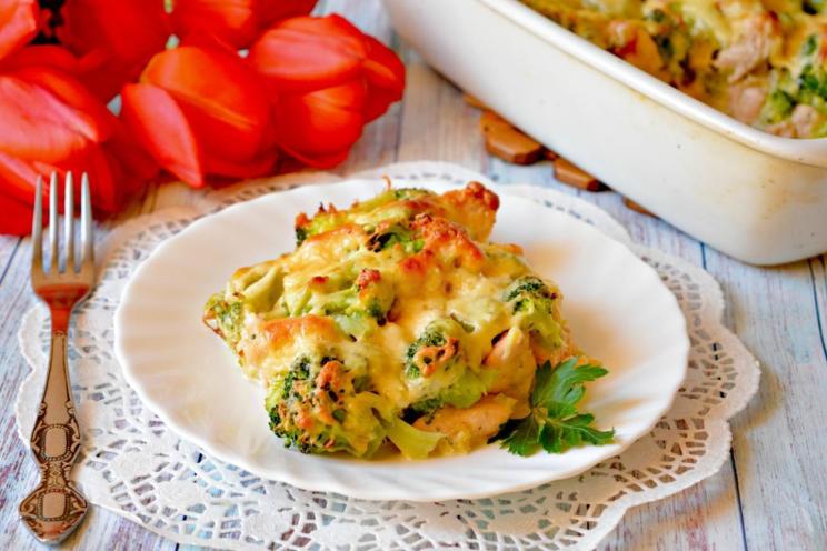 Cheesy Chicken Broccoli Bake